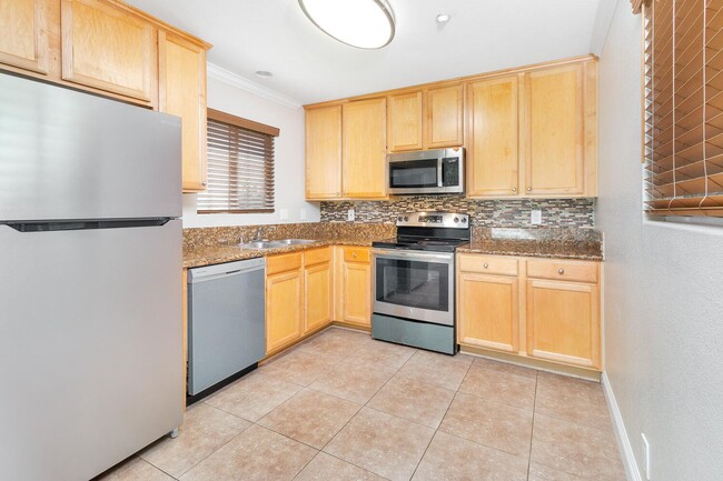 Building Photo - 1 BR / 1 BA 575 Sq ft. / Chula Vista Condo