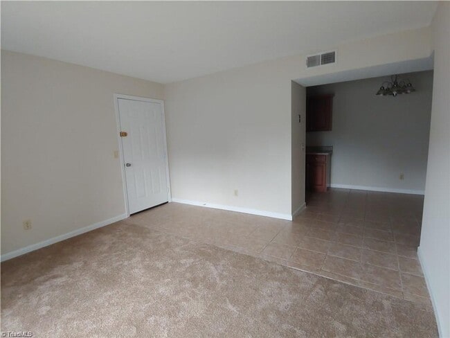Building Photo - Condo near Guilford College!