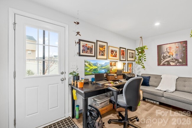 Building Photo - 6312 Cutwater Cir