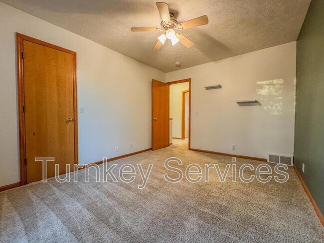 Building Photo - 15222 Curtis Ave