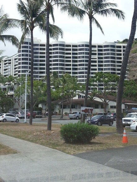 Building Photo - 6770 Hawaii Kai Dr
