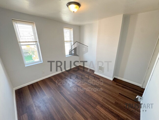 Building Photo - 2629 N Palethorp St