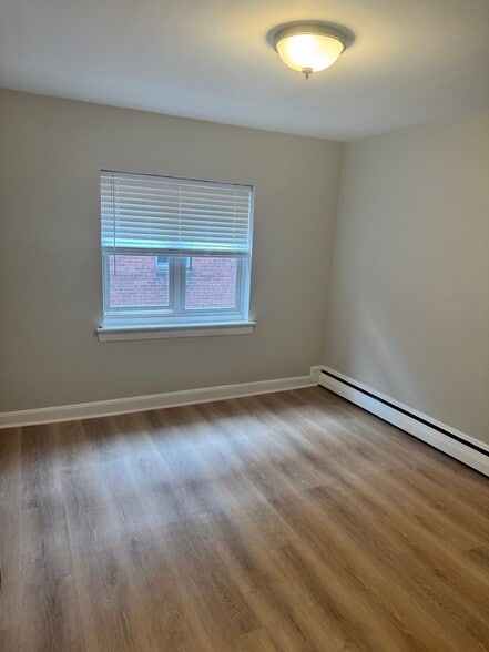 Building Photo - 63 Selkirk Rd