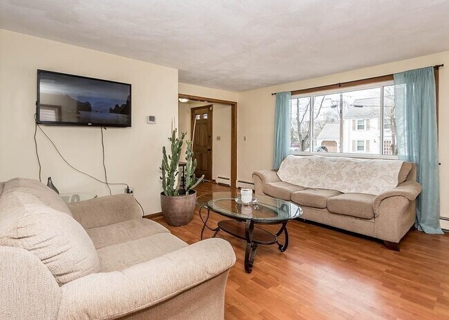 Building Photo - 23 Copley Ave