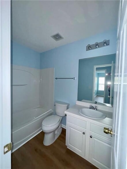 Building Photo - 3871 Pleasant Oaks Dr