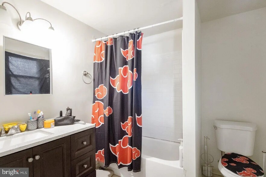 BATHROOM 2 - 201 Deptford Rd