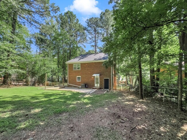 Building Photo - 312 Trappers Run Dr
