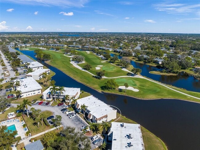 Building Photo - 7193 W Country Club Dr N