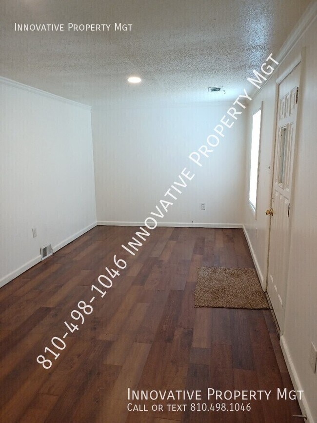 Building Photo - 1121 W Buder Ave