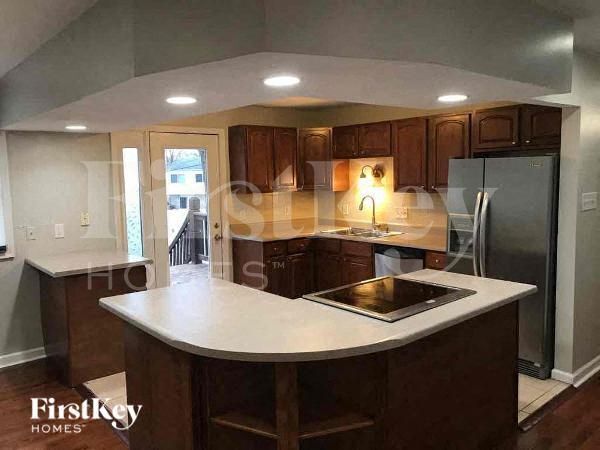 Building Photo - 4538 Crestline Dr