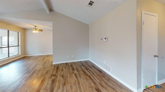 Building Photo - 1813 Sundown Dr