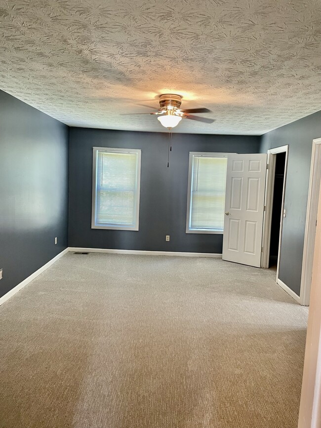 Building Photo - 117 Davis Mill Ct