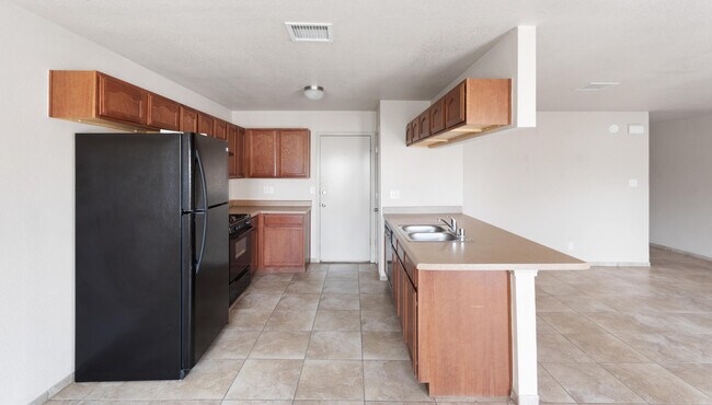 Building Photo - 608 Cactus Creek Pl
