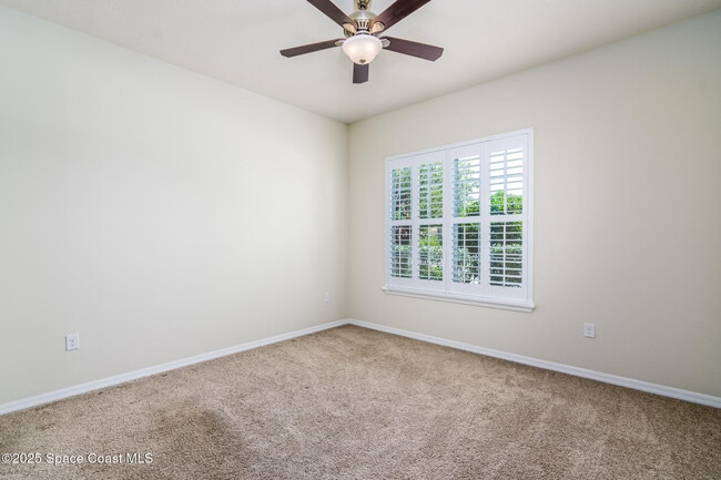 Building Photo - 3325 Sedge Dr