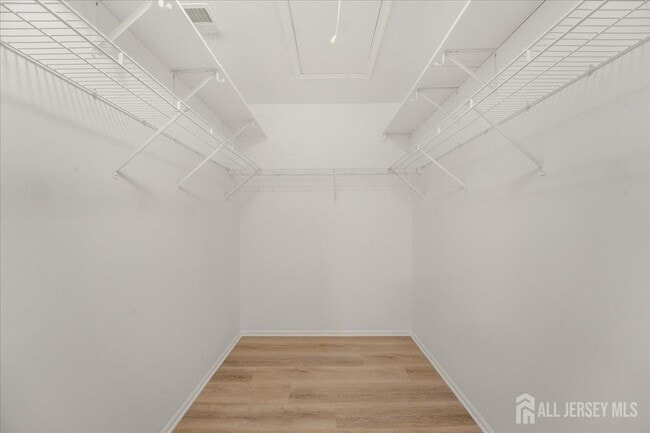 Building Photo - 606 Cypress Ln