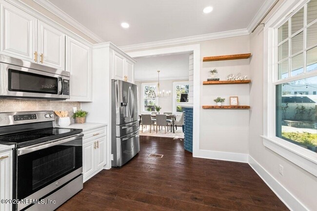 Building Photo - 2843 Oak St