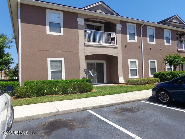 Building Photo - 9595 Amarante Cir