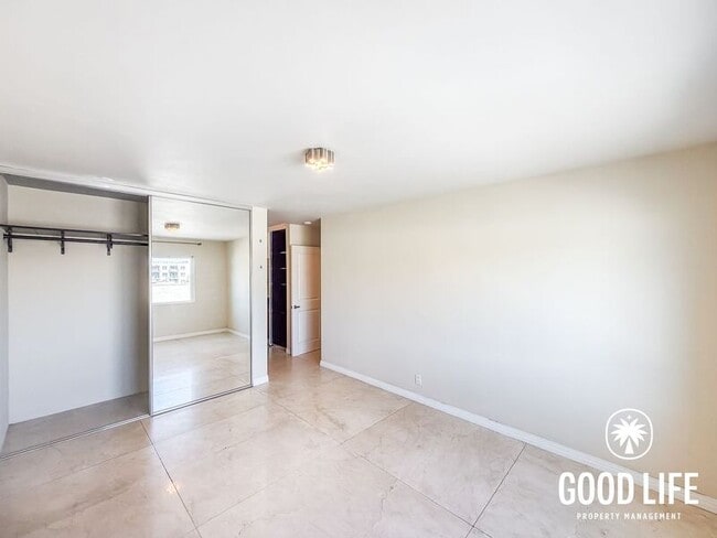 Building Photo - 6120 Decena Dr