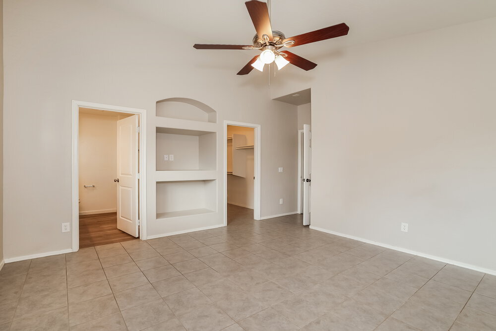 Building Photo - 2547 W Lynne Ave