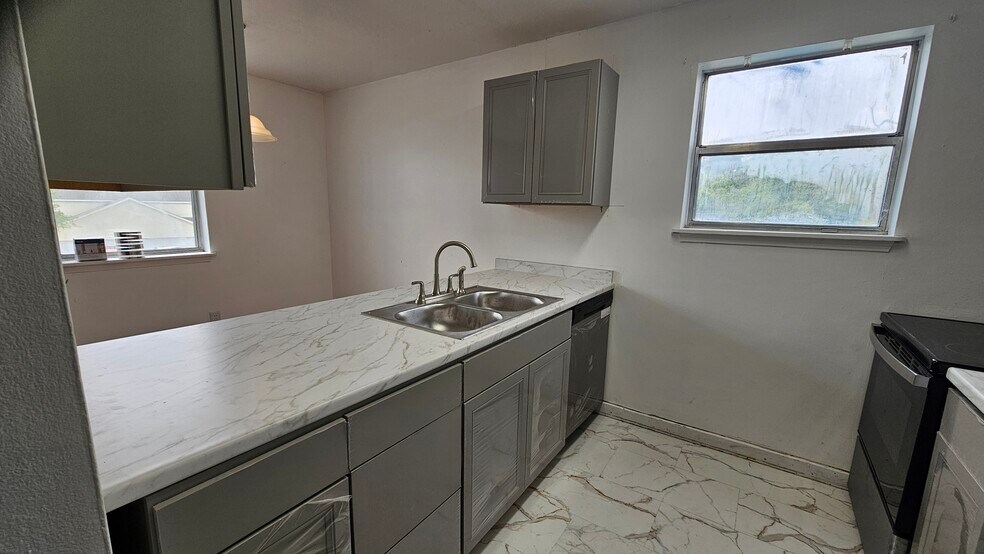 Building Photo - 2616 Chandalar Ln