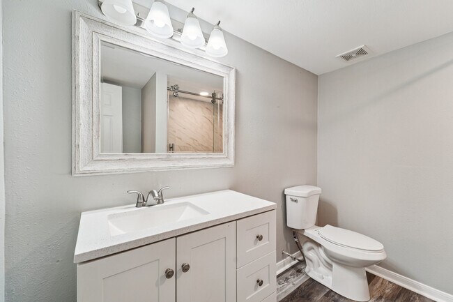 Building Photo - 9721 Debbie Ln