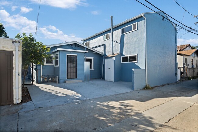 Building Photo - 4423 Mississippi St