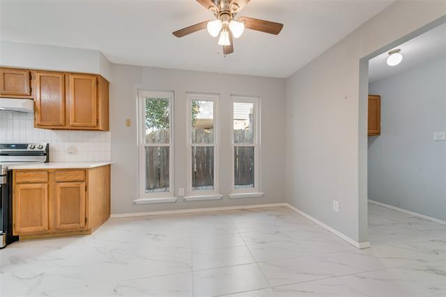 Building Photo - 4154 Emerson Dr