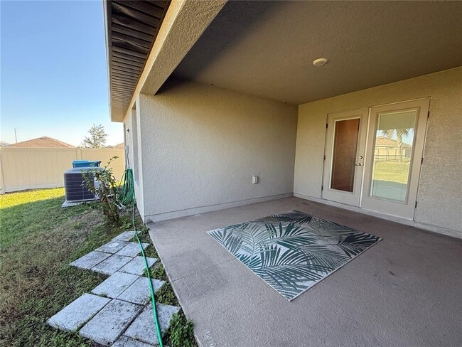 Building Photo - 330 Citrus Pointe Dr