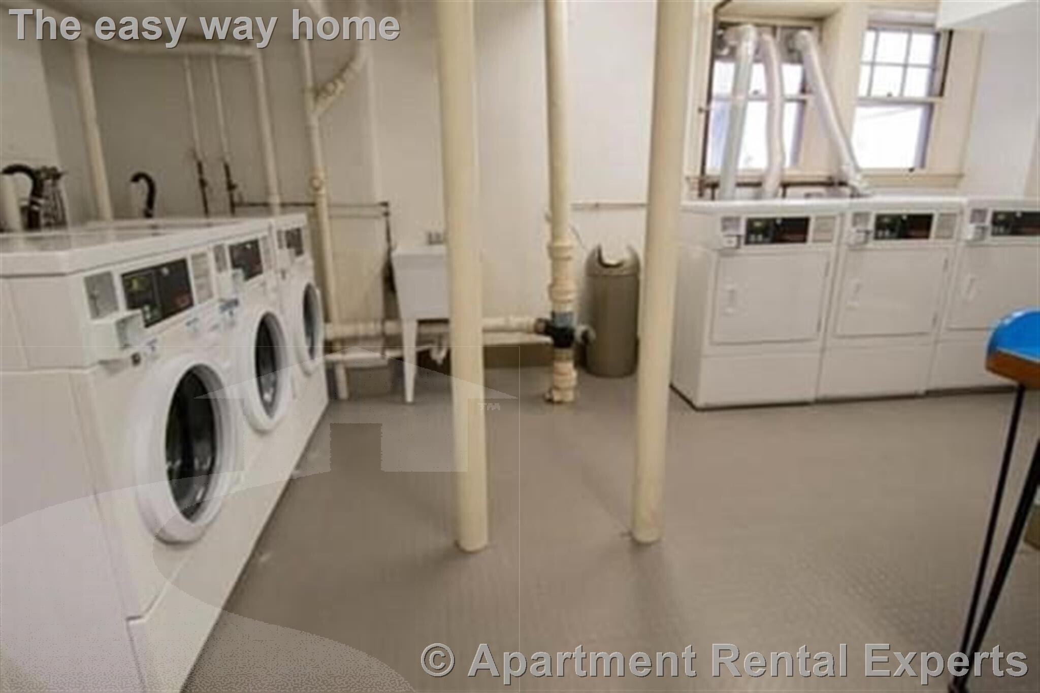 Building Photo - 73 Martin St