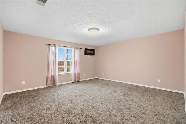 Building Photo - 12120 Edgehill Oval