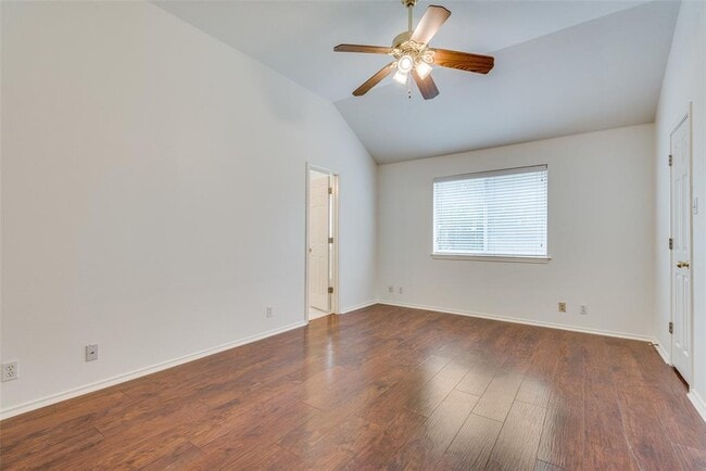Building Photo - 1723 Rosenborough Ln S