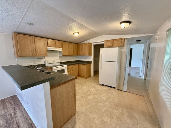 Building Photo - 32 Mandalay Dr