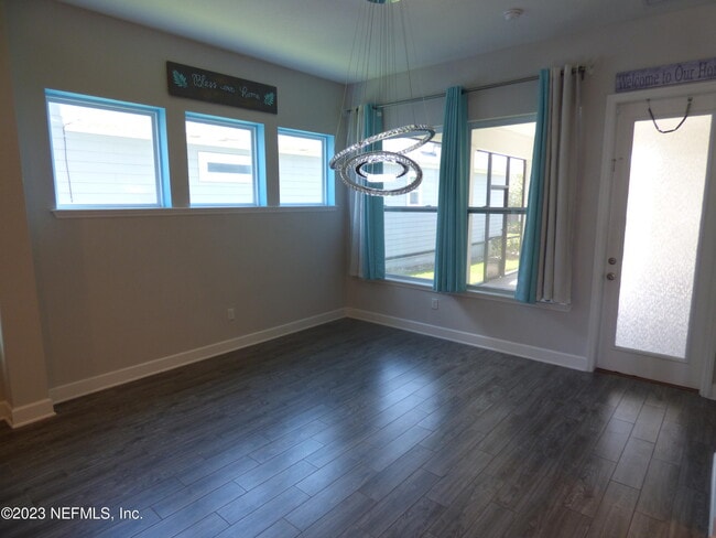 Building Photo - 92 Archwood Dr