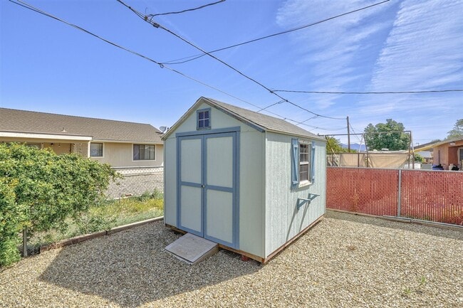 Building Photo - Home With 2 En-Suite Bedrooms in Prescott Valley
