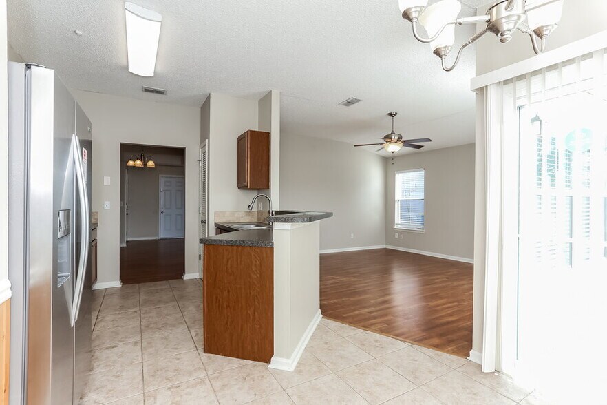 Building Photo - 12327 Sondra Cove Ct