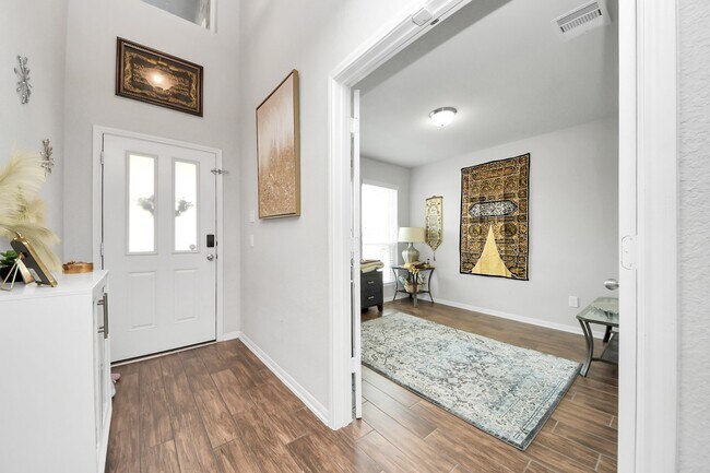Building Photo - 2643 Ridgeback Dr