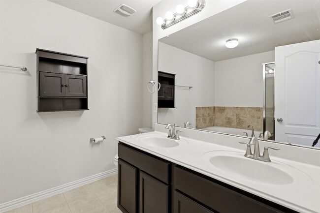 Building Photo - 5103 Dauntless Dr