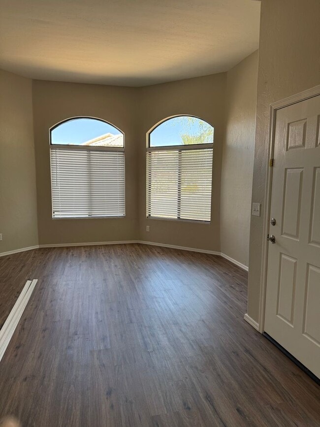 Building Photo - Oro Valley SFH in Gated Community