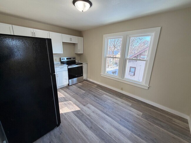 Building Photo - 630 Jackson St