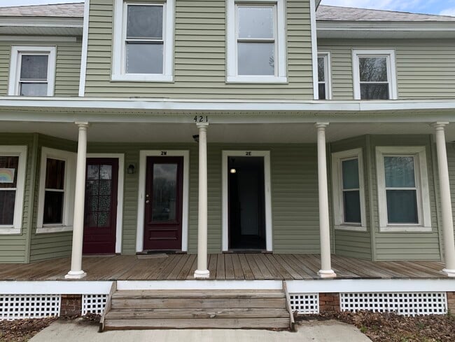 Building Photo - 421 NY-146