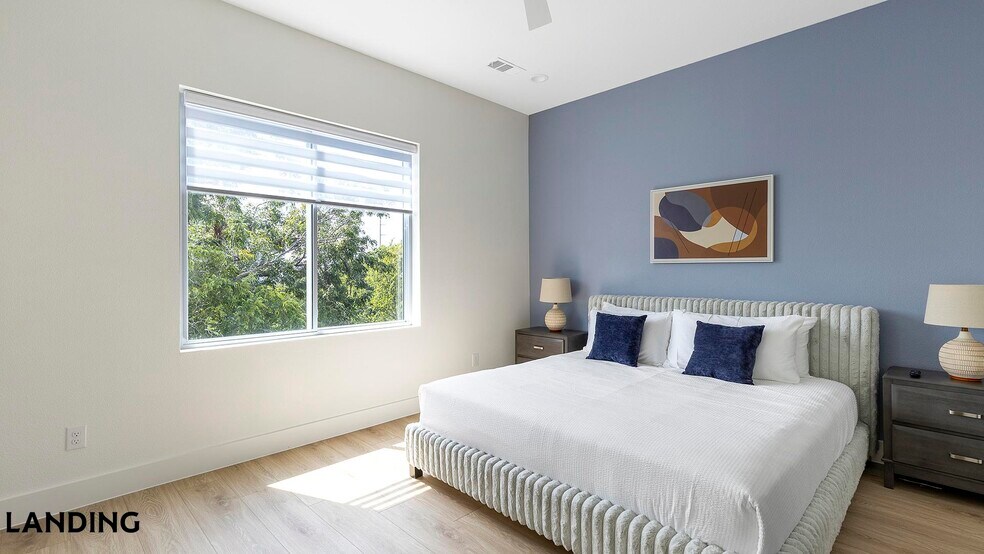 Building Photo - 2206 Arroyo Ave