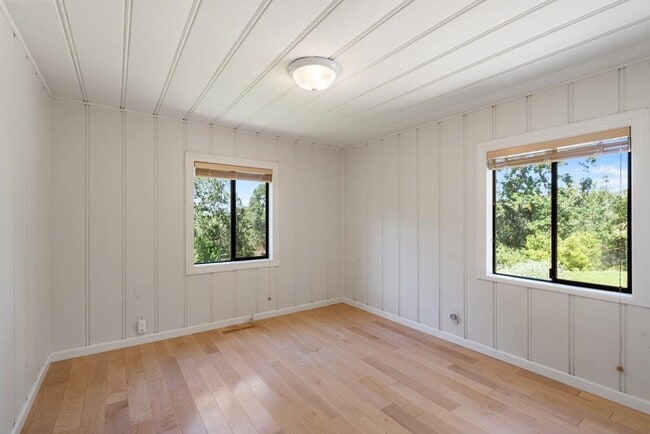 Building Photo - 21 Old Spanish Trail