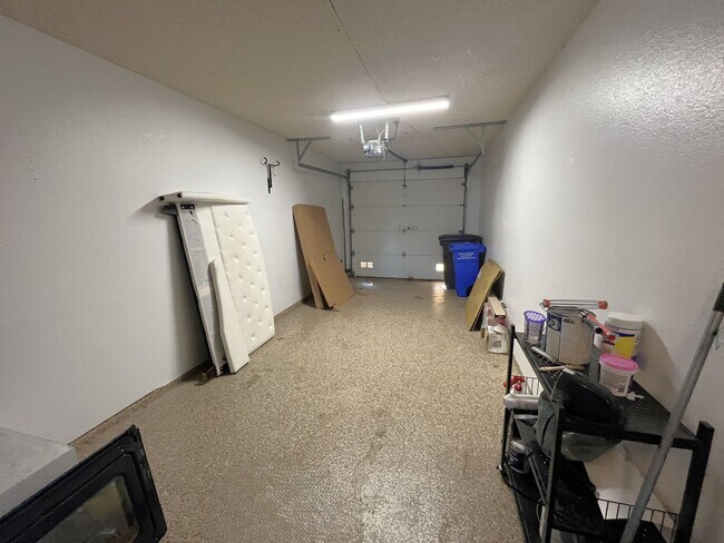 Building Photo - 3070 Corte Trabuco