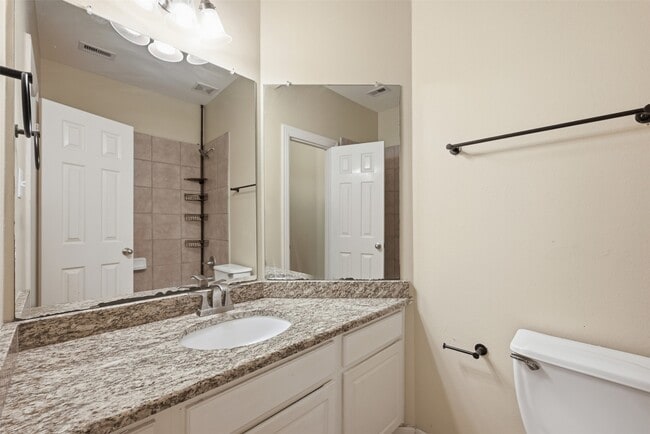 Building Photo - 25203 Oak Villa Dr