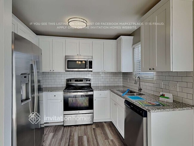 Building Photo - 9821 Stephen Thompson Ln