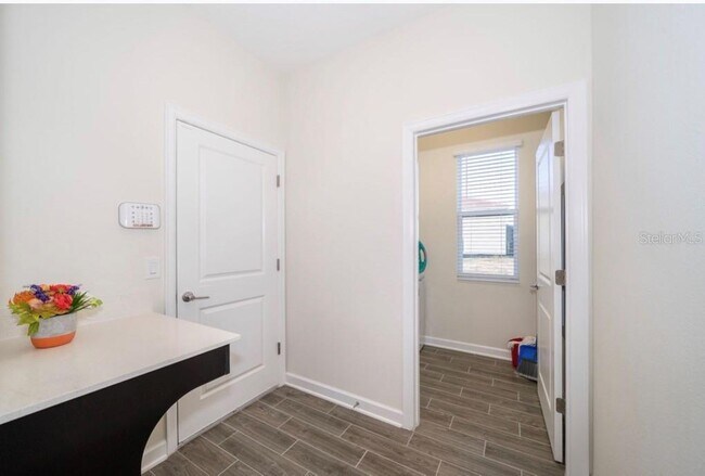 Building Photo - 8817 Beth Page Ln