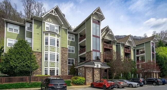 Primary Photo - Asheville Condo Rental