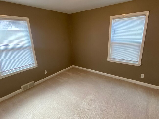 Building Photo - 2-Bedroom 1 Bath Ranch Style Home Near GD Jones Elementary