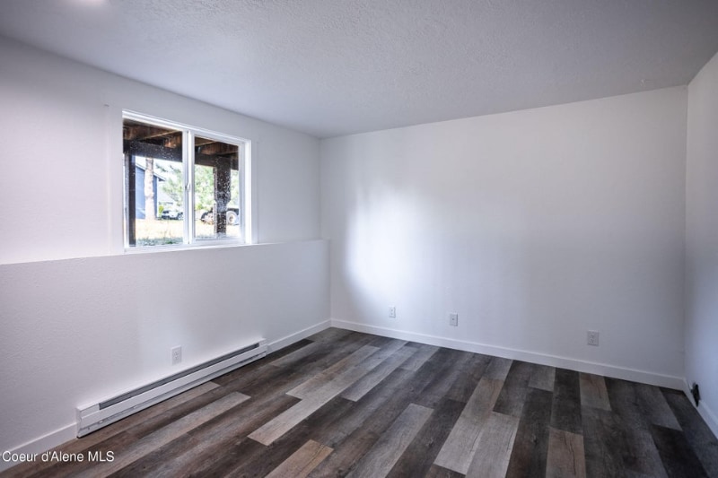 Building Photo - 919 E Spruce Ave