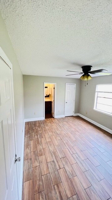 Building Photo - 1432 Spanish Oaks Dr
